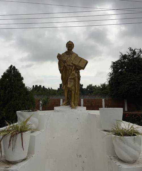 St. Thomas Aquinas Statue St. Thomas Aquinas Statue